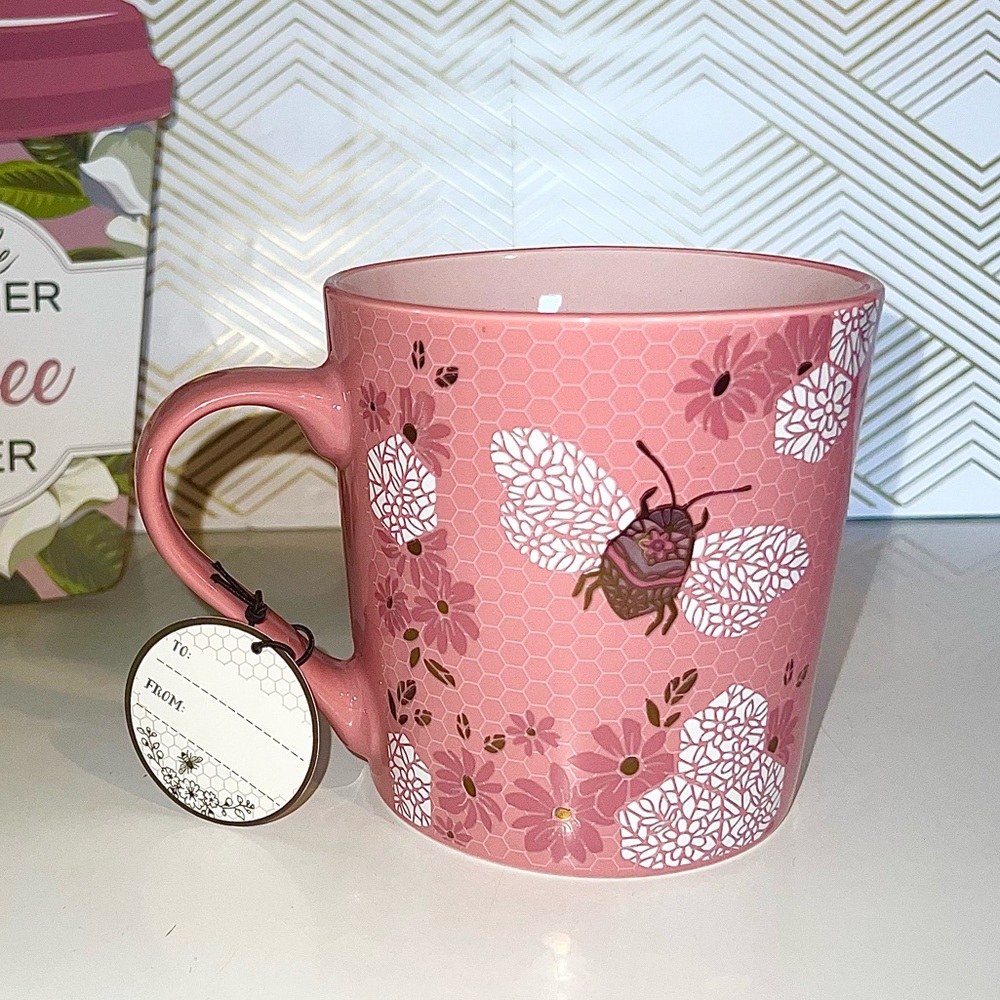 HEARTLAND HIVE | Pink Honeycomb Bee Coffee Mug 32 Fluid Ounces